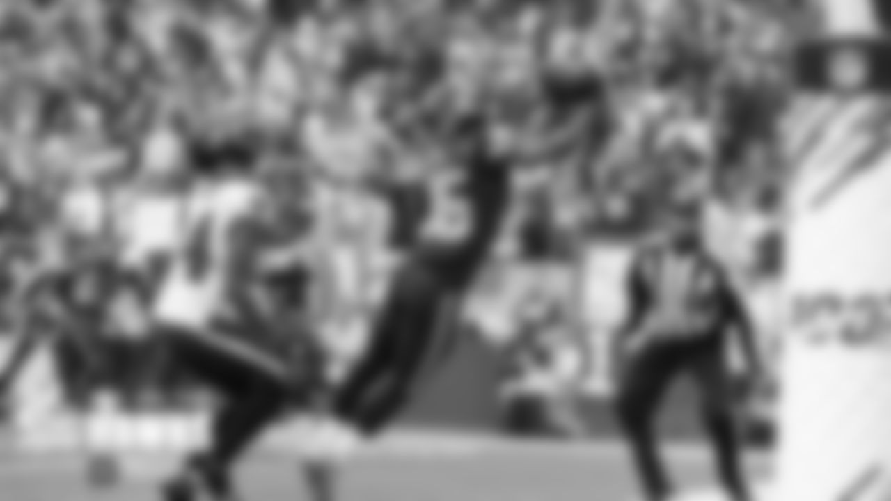 Tyler Lockett makes a leaping catch in the end zone but his momentum carried him out of bounds for an incomplete pass.