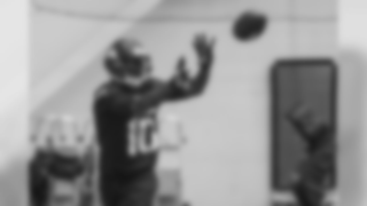 [October 16, 2005]: Seahawks 42- Texans 10