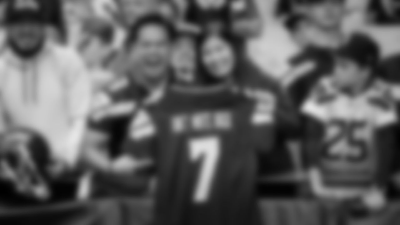 These 12s created a jersey in honor of quarterback Geno Smith.