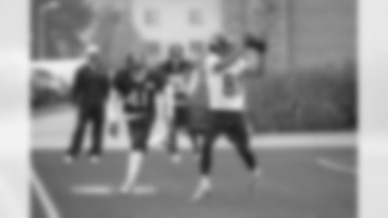 Wide receiver Golden Tate