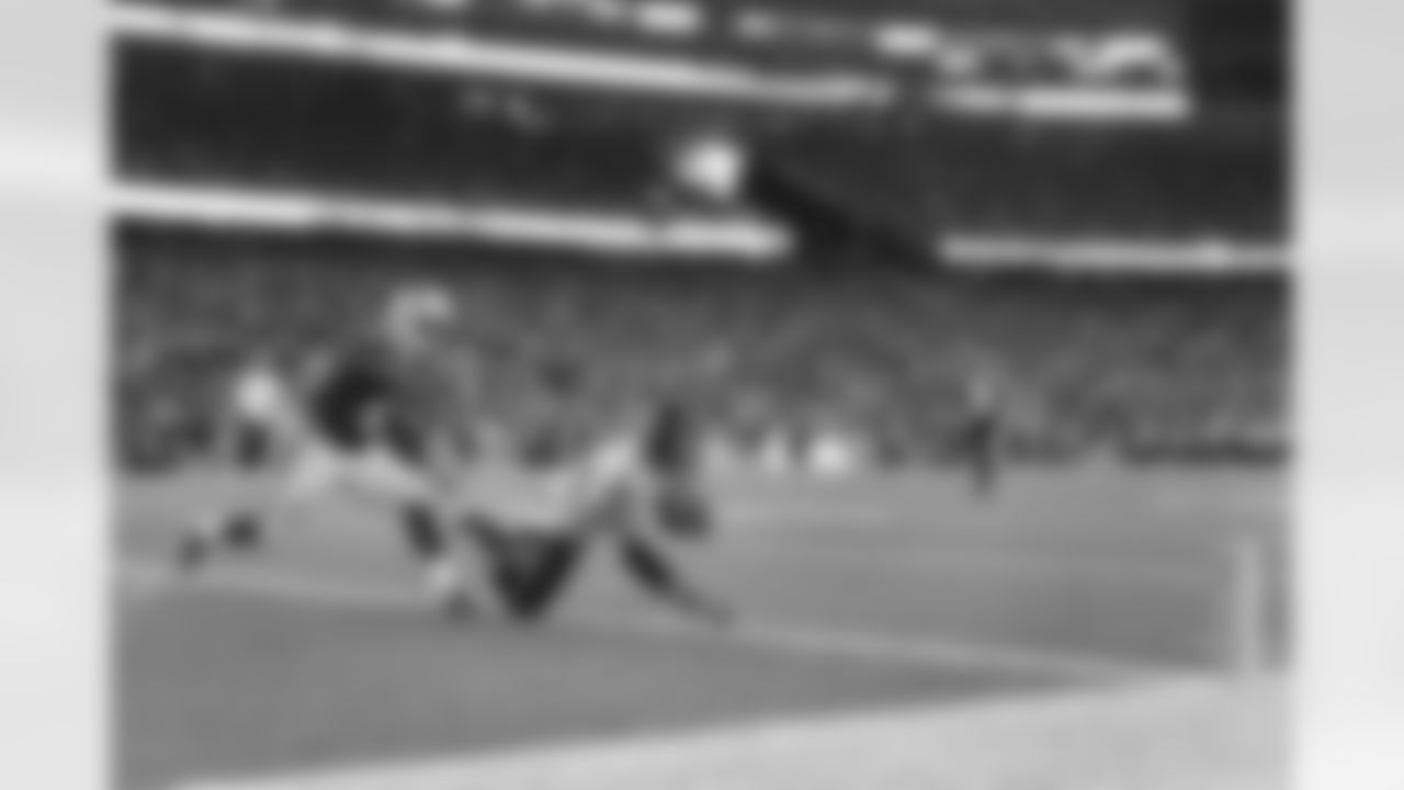 Seattle's Doug Baldwin falls into the end zone with his second touchdown of the game.