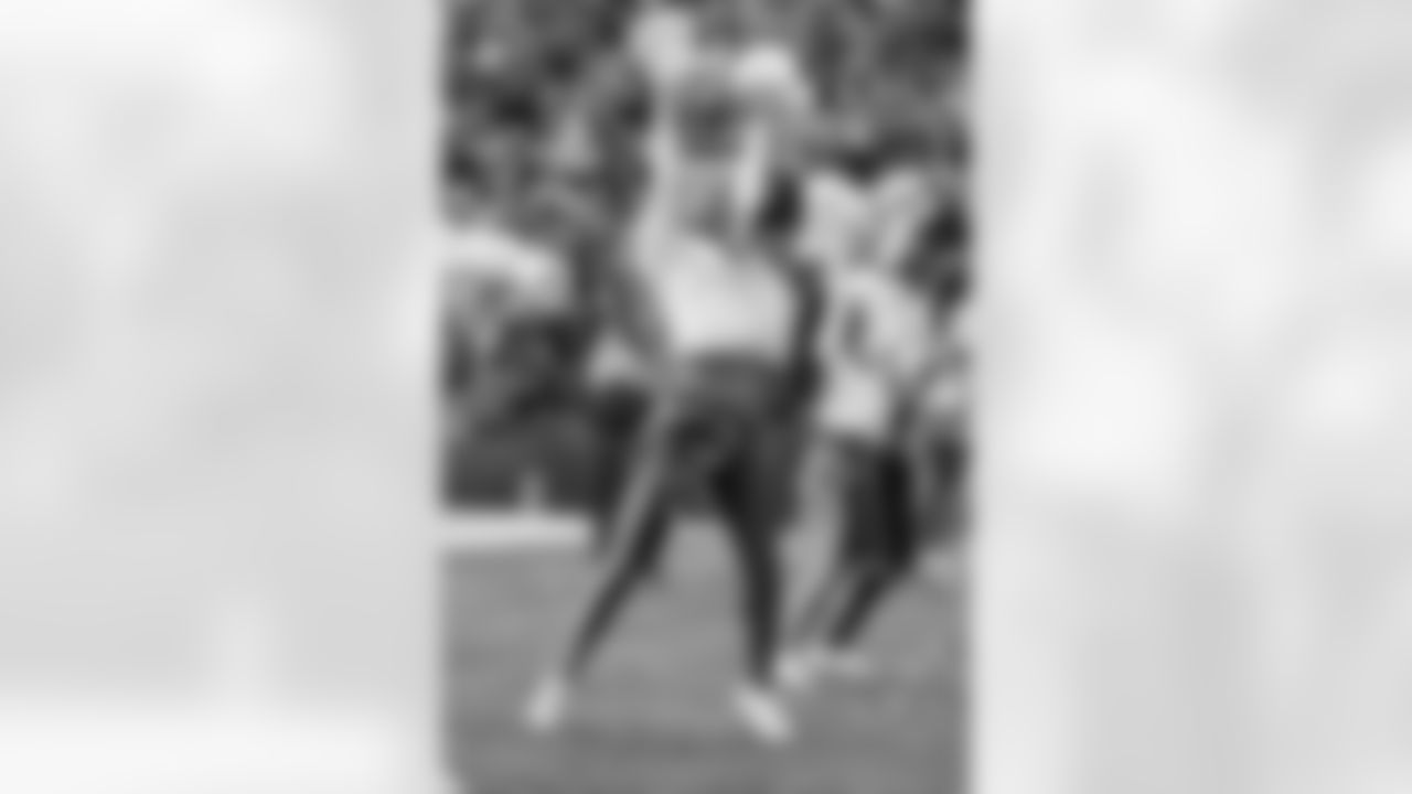 20230101_NYJvsSEA_Dancers_POTTER-0280