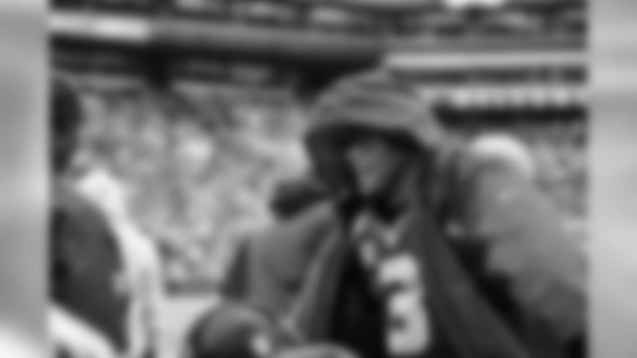 20161120_seahawks_eagles_janegphoto-103.jpg