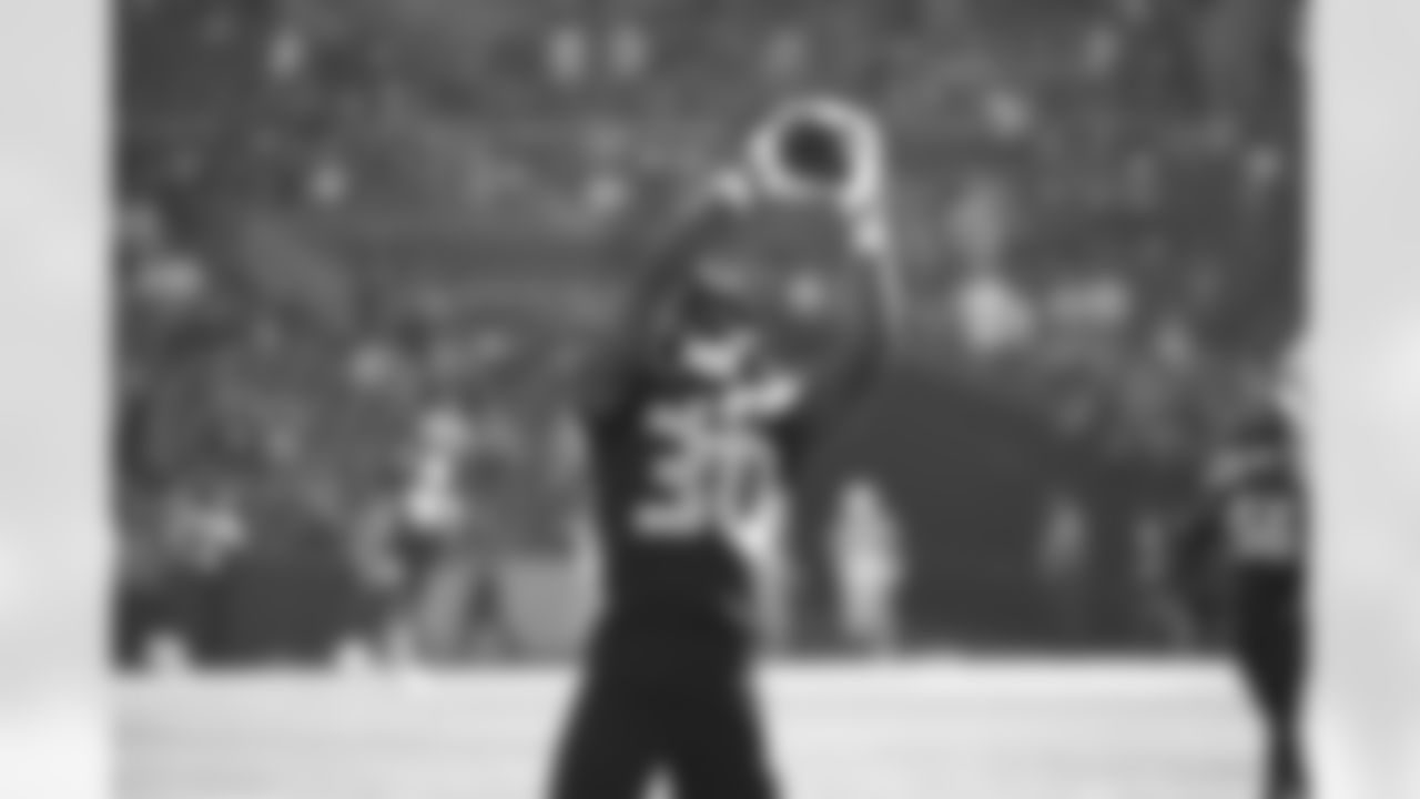 The best photos of Seahawks cornerback Mike Jackson from the 2022 season.