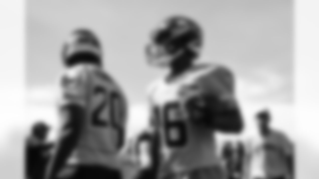 The best photos of Seahawks wide receiver Tyler Lockett from the 2022 season.
