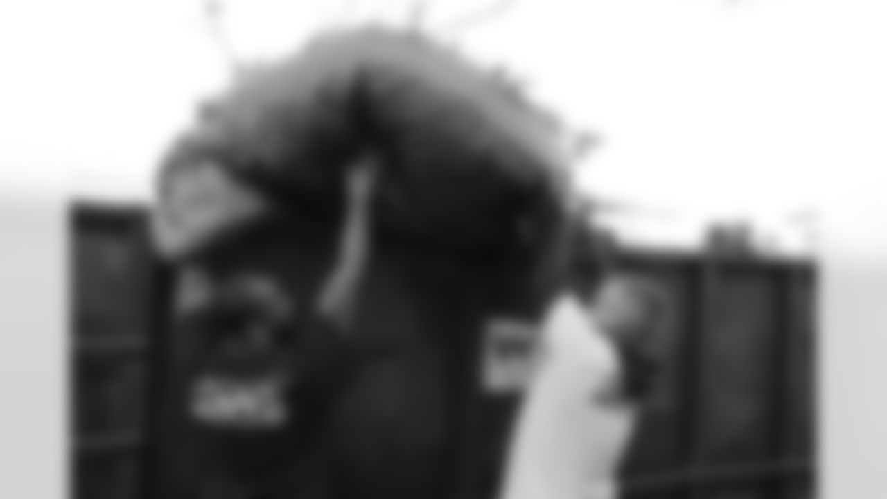 Seahawks-Salute-To-Service_Nino-Gray-20191106_13-37-39_9152