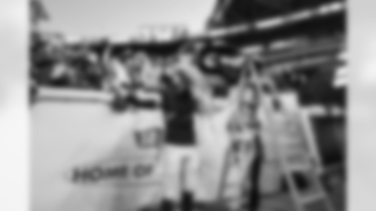 Seahawks-Nickelodeon-20230101_16-29-10_6054
