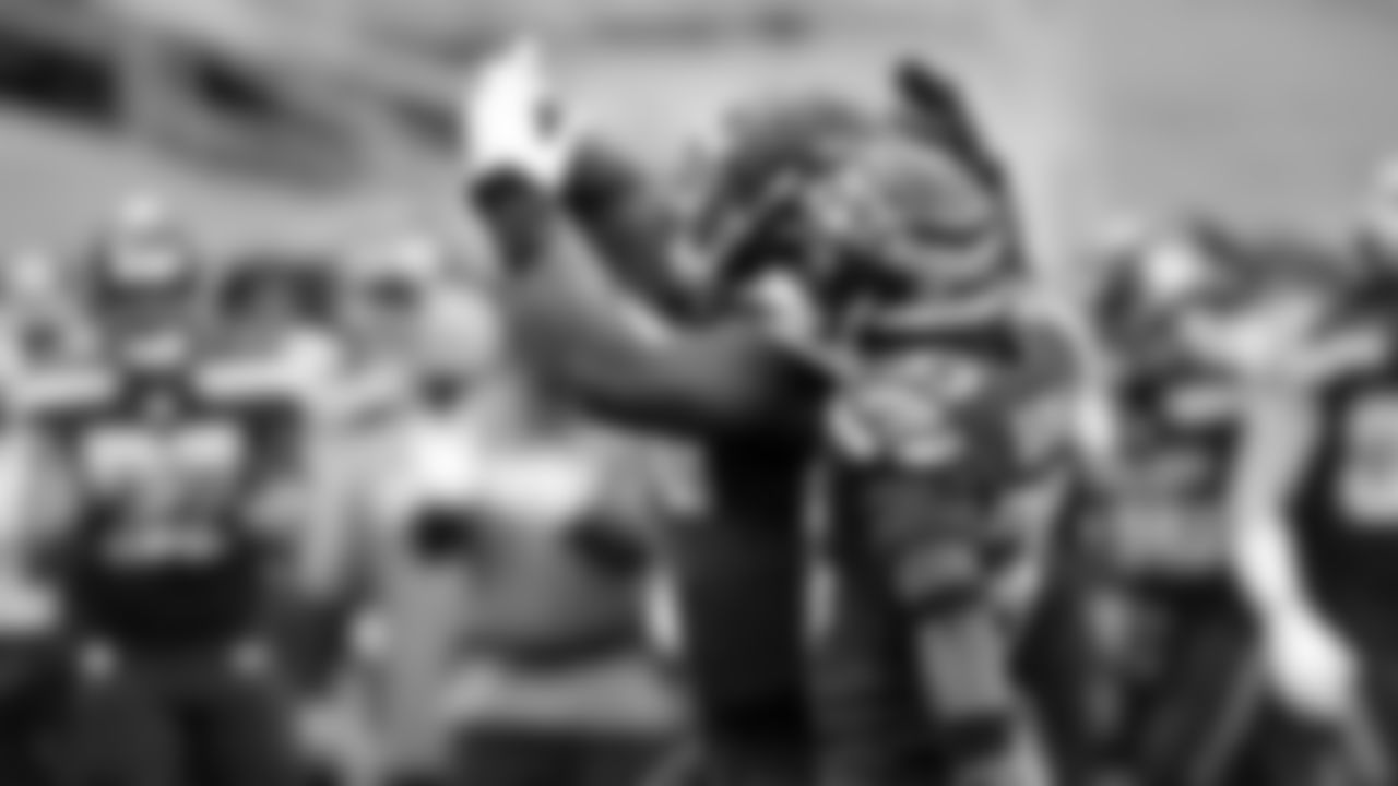 Nesquik-WC_16-40-01_SEAvsLAR_CST_CT201874