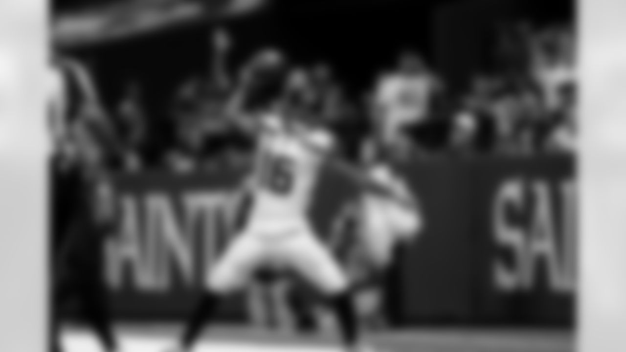 The best photos of Seahawks wide receiver Tyler Lockett from the 2022 season.