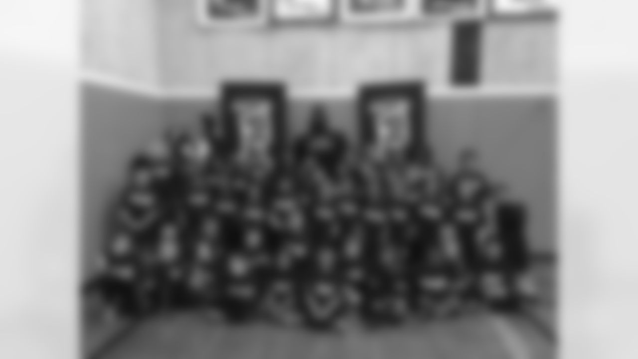 tempNateIslesJRgroupphoto.jpg