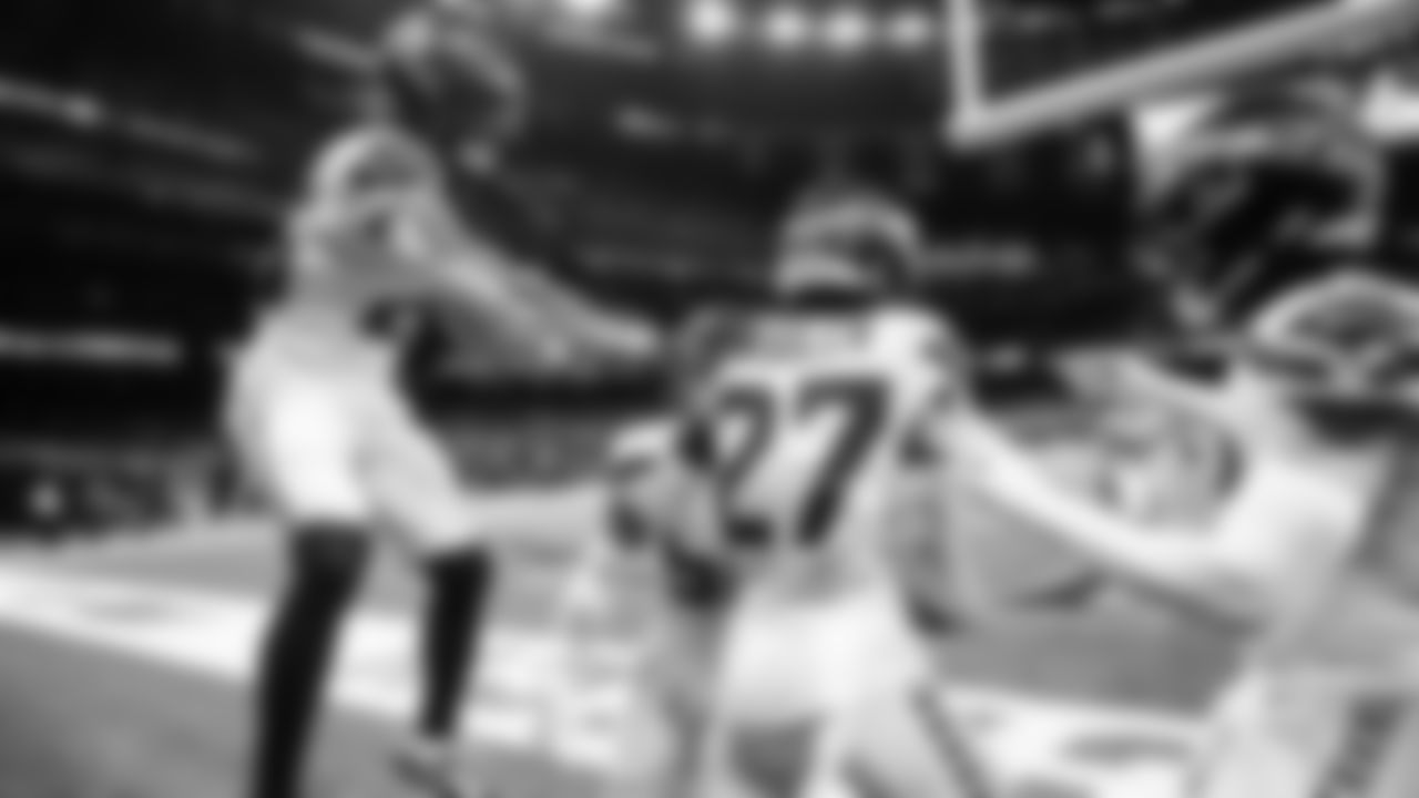 Seahawks-Top-Shots-Defense-20221009_12-25-46_35