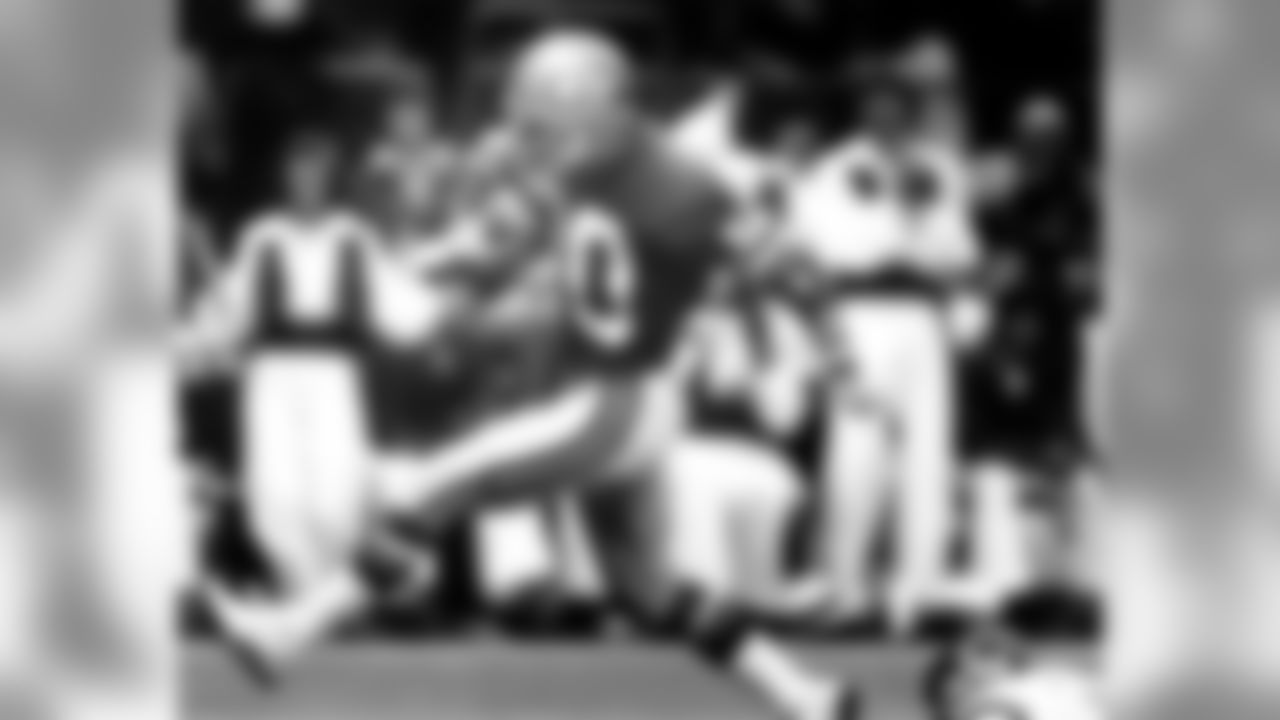 Seattle Seahawks Hall of Fame wide receiver Steve Largent (8) on a carry in a 27-23 win over the New York Jets on December 6, 1981 at The Kingdome in Seattle, Washington. Steve Largent - Seattle Seahawks - File Photos (AP Photo/NFL Photos)