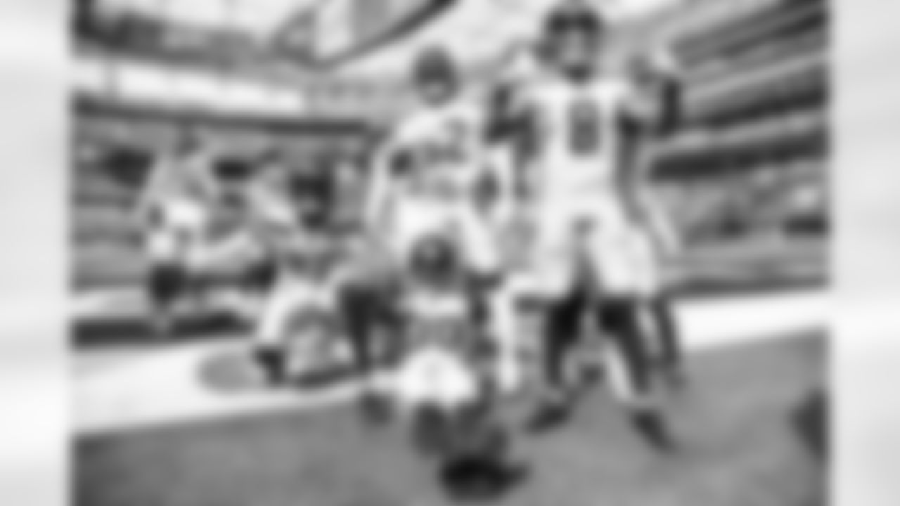 Seahawks-Top-Shots-Defense-20221023_12-54-05_7661