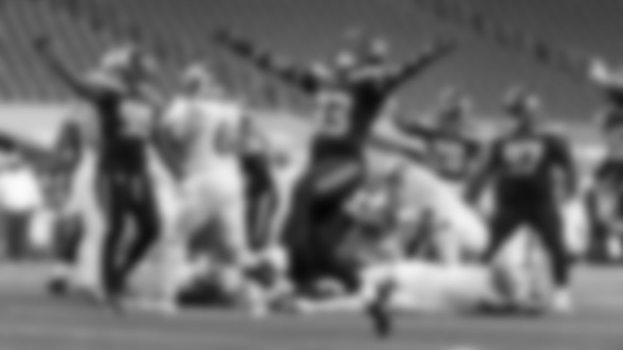Seahawks safety Jamal Adams and his defensive teammates celebrate as they hold the Rams to no touchdowns in a 20-9 victory to claim the NFC West crown.