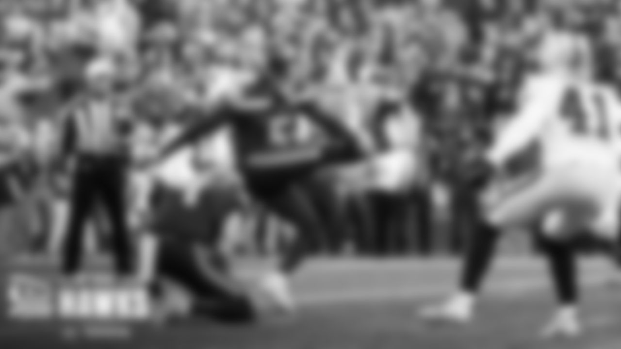 Seahawks kicker Jason Myers converts a field goal.