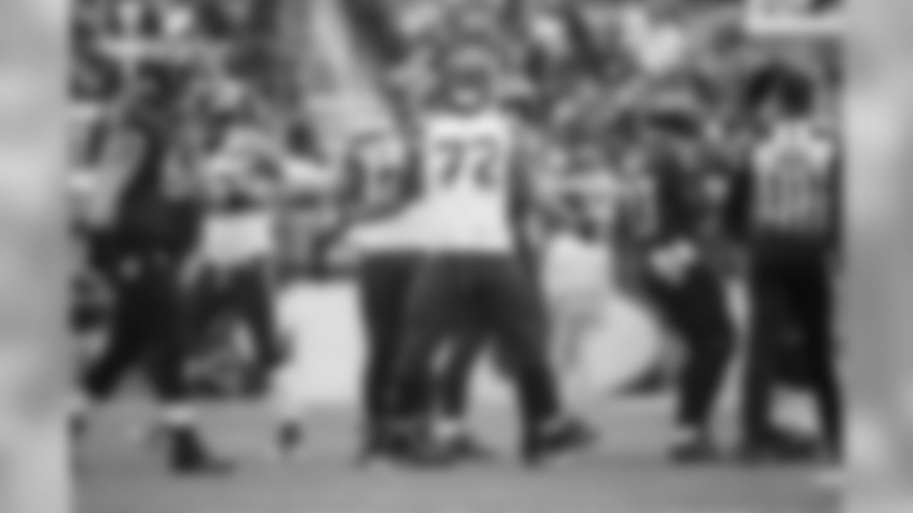 Defensive end Michael Bennett lets out a yell after sacking Ravens quarterback Jimmy Clausen in the first quarter.