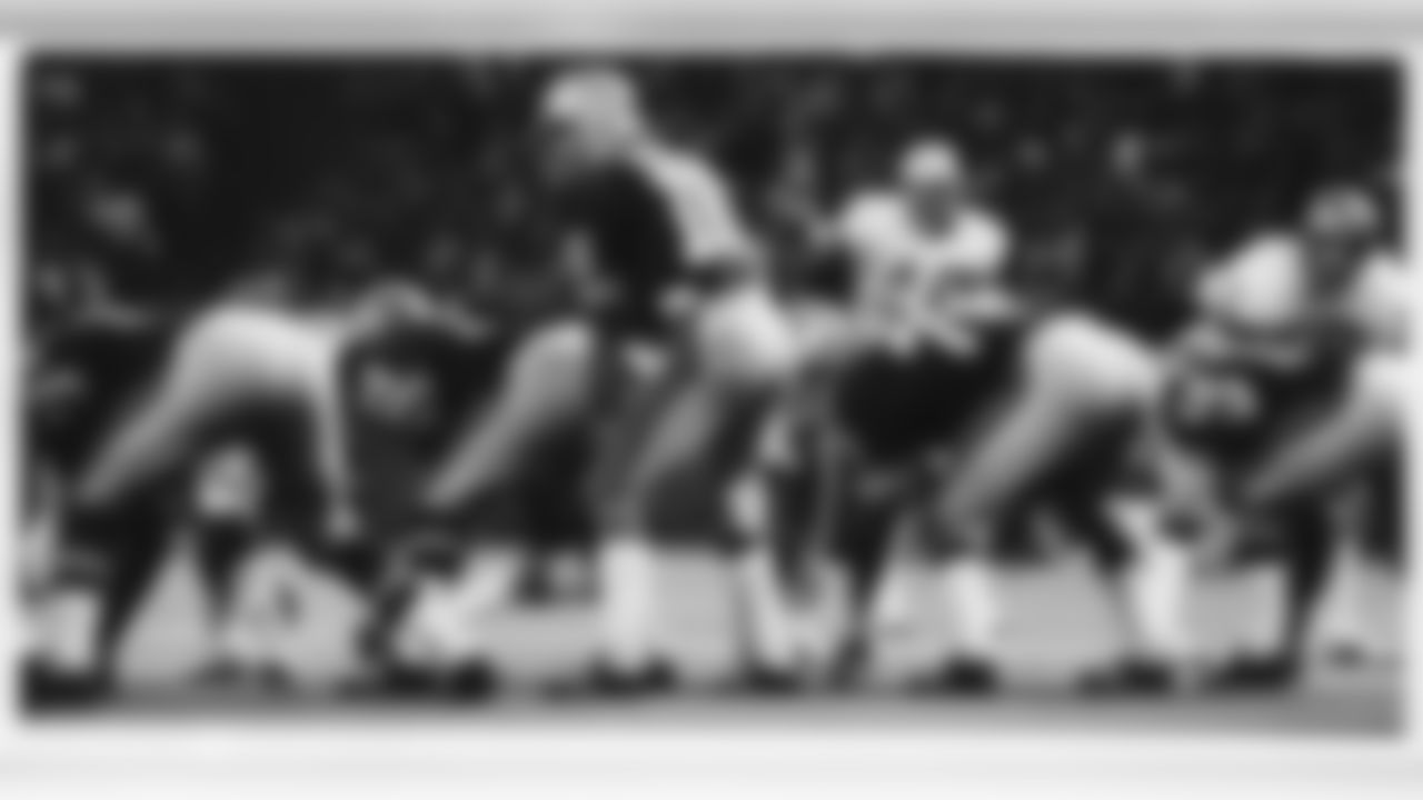 1976_gameaction041_1.jpg