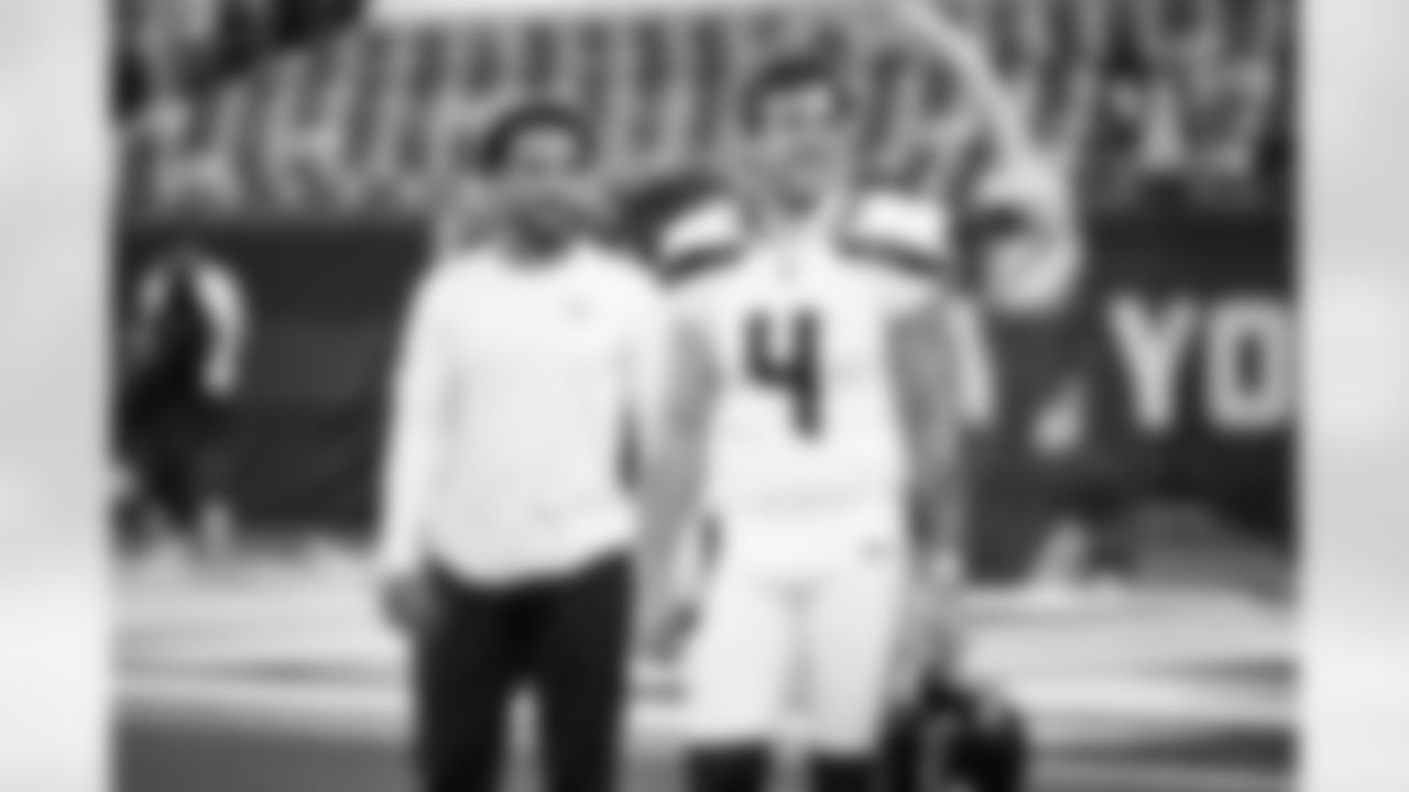 Seahawks punter Michael Dickson (4) warms up at MetLife Stadium ahead of their Week 4 matchup with the New York Giants on Monday Night Football on October 2, 2023.