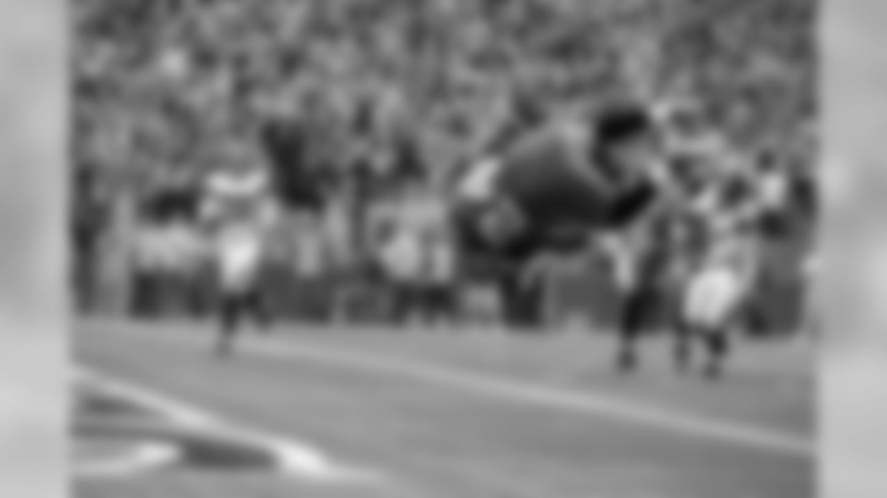 Seattle Seahawks Marshawn Lynch leaps into the end zone to score a touchdown against the Atlanta Falcons in the second half on Sunday, Oct. 2, 2011, in Seattle. (AP Photo/Ted S. Warren)