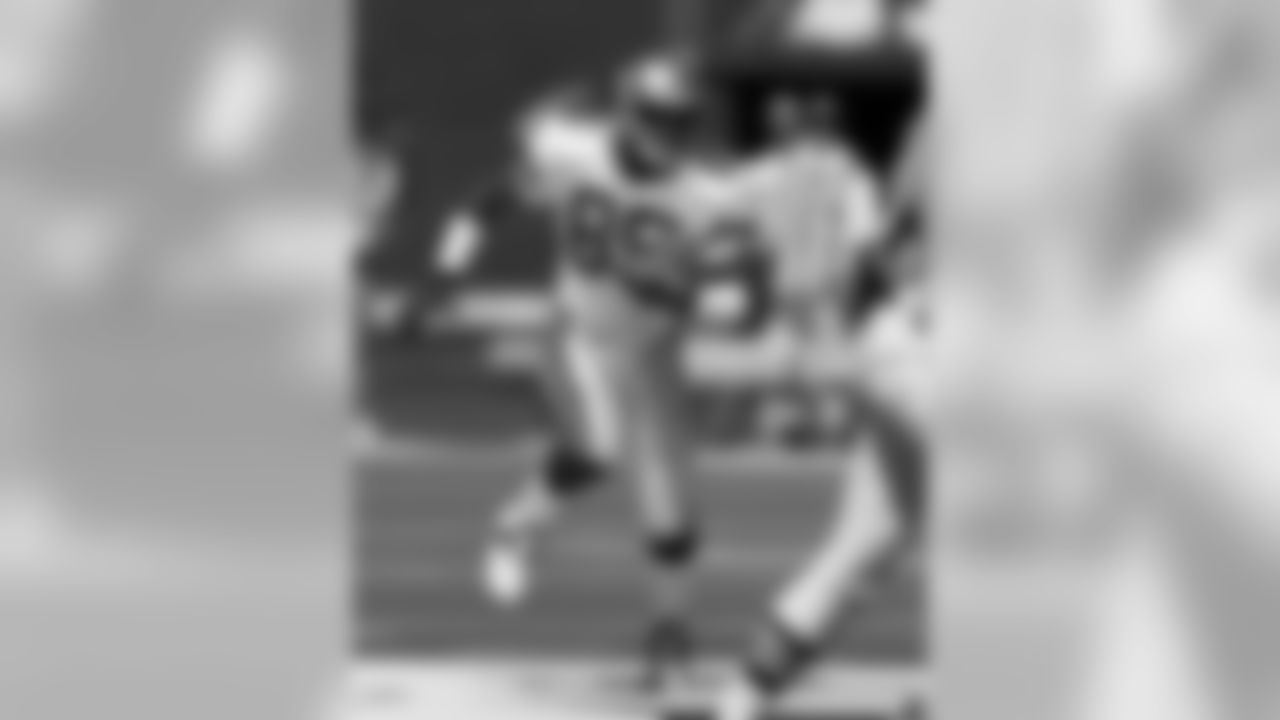 85 - WR Mike Pritchard