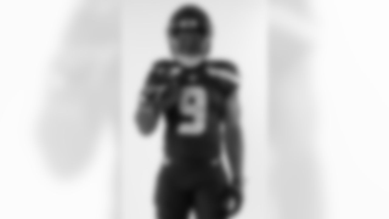 Seattle Seahawks running back Kenneth Walker III (9) poses for a portrait during the NFLPA Rookie Premiere on Saturday May 21, 2022 Los Angeles. (Ryan Kang/NFL)