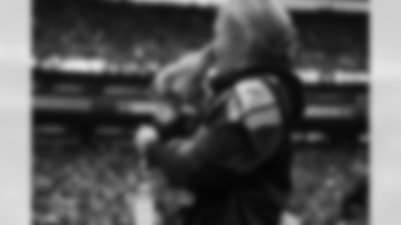 Seahawks-Wiener-Dog-Race-20230108_14-52-00_2495