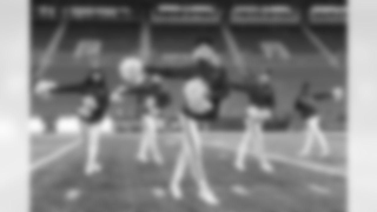 20230108_SFvsSEA_Dancers_POTTER-2161