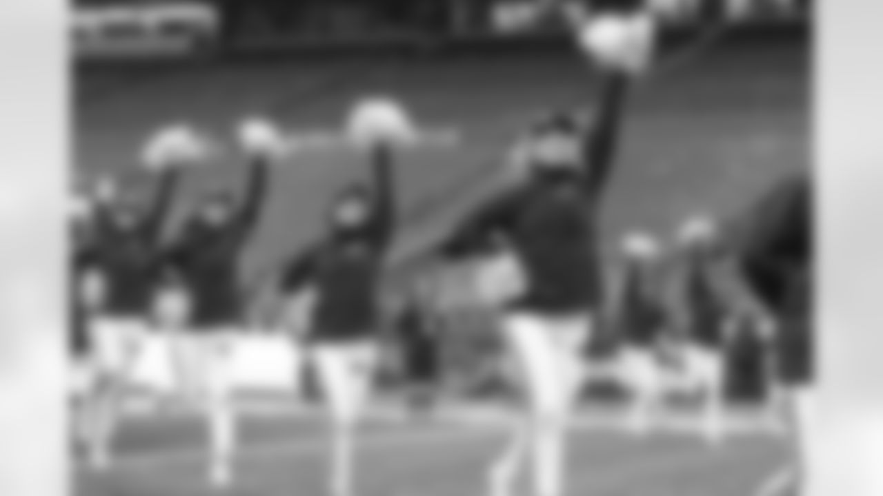 20230108_SFvsSEA_Dancers_POTTER-2255