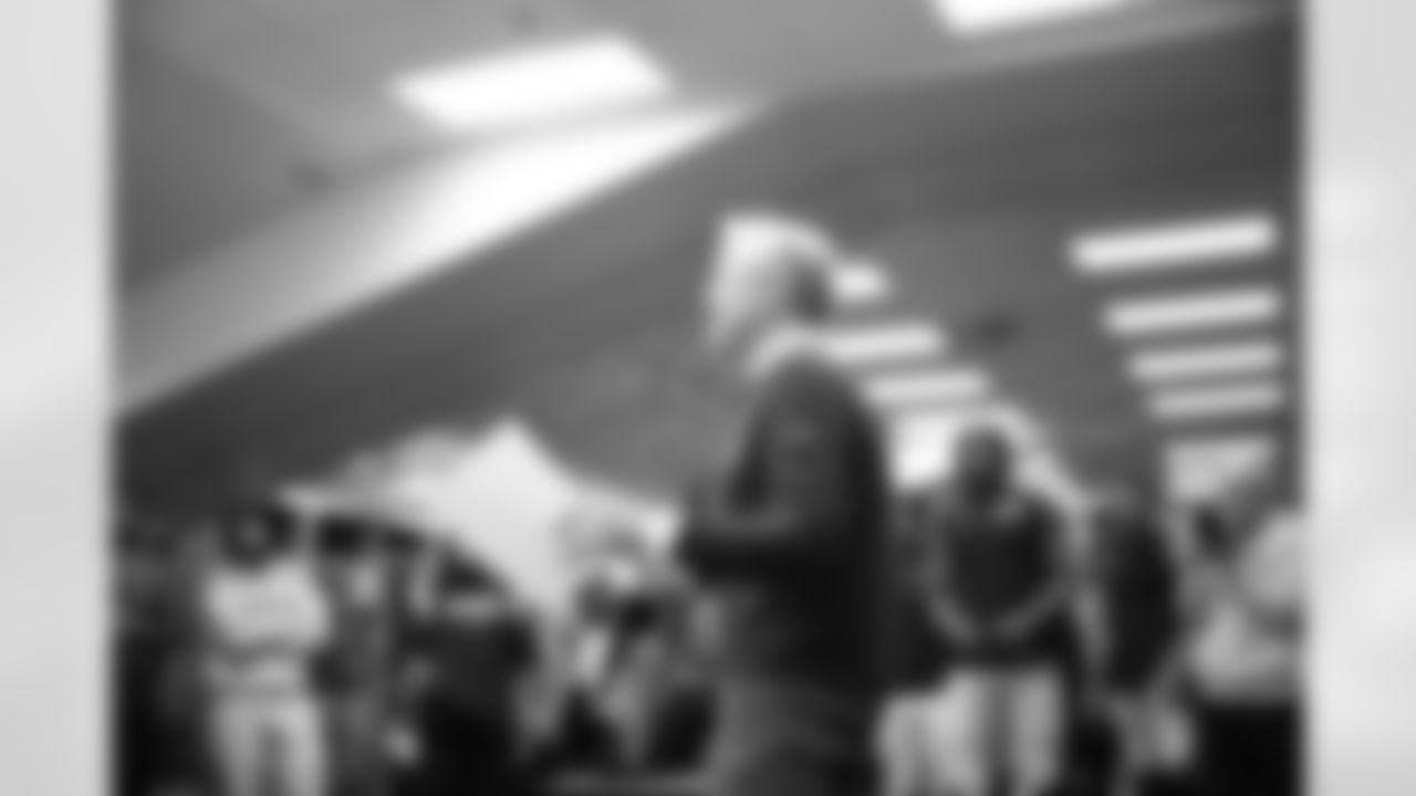 Seahawks-Postgame-Celebration-Week-17-Jets-20230101_16-22-49_2415