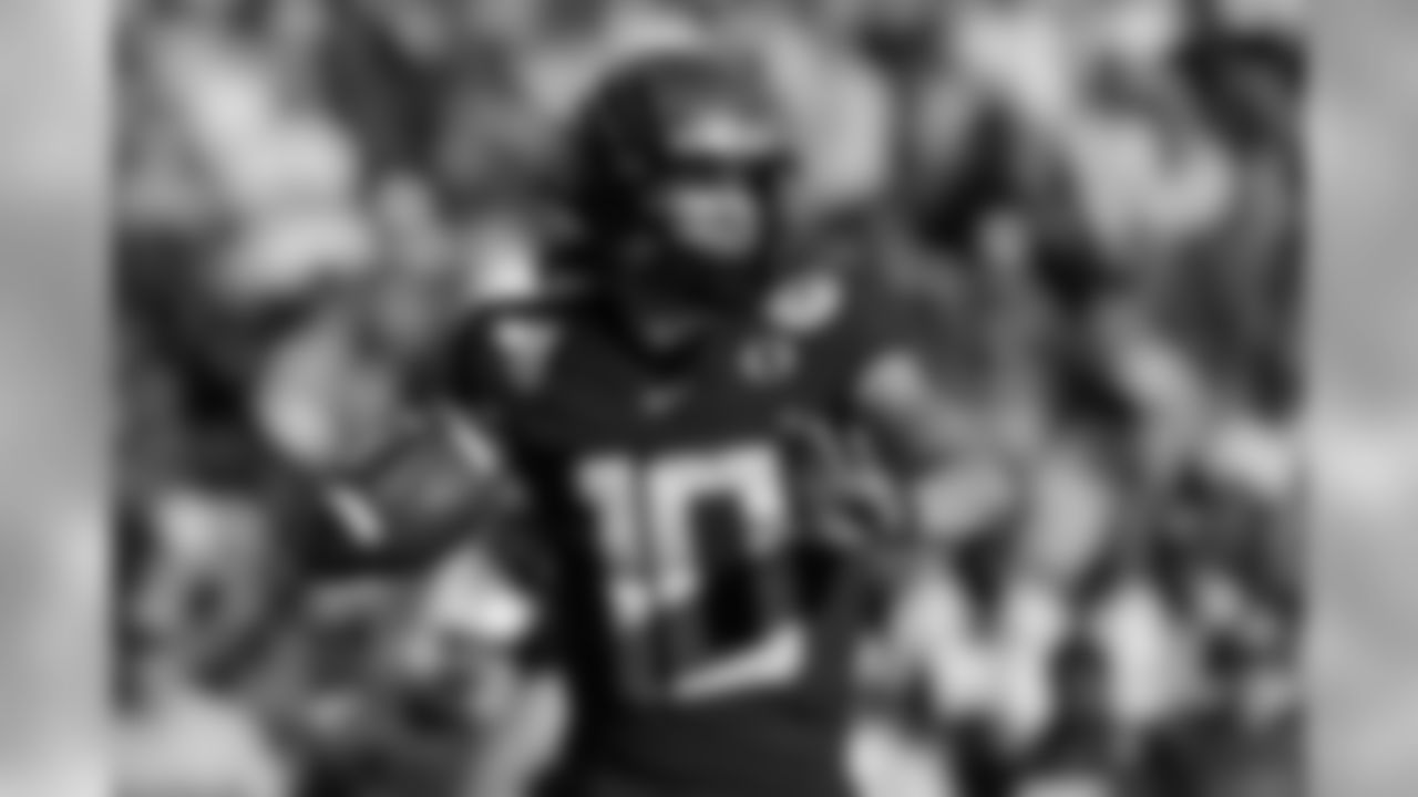 3) Justin Herbert, Oregon