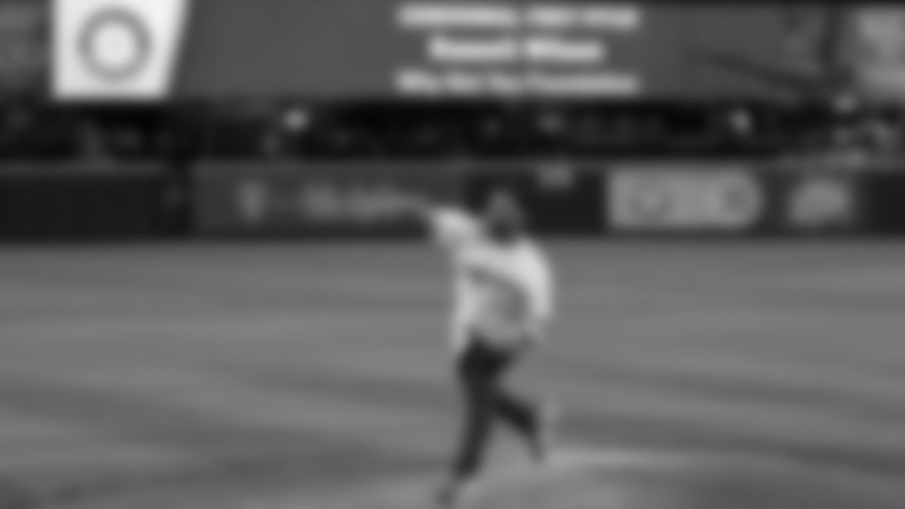 Mariners-First-Pitches-20160902_19-04-59_090216_070 BVH