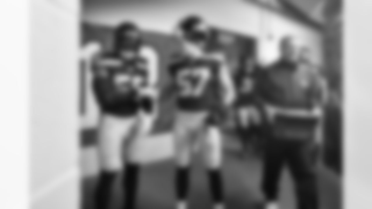 Seahawks-Top-Shots-Defense-20221211_13-15-01_16356