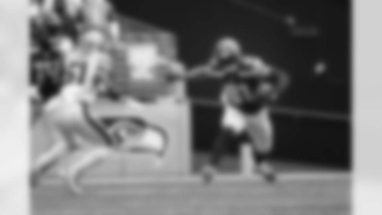 Some of the best photos of Seahawks tight end Gerald Everett taken during the 2021 season.
