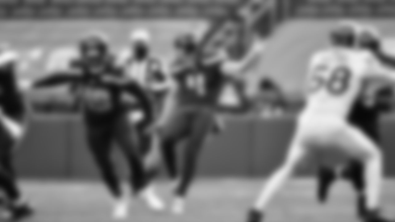 2020-TopShots-Dickson-20201227_SEAvsLAR_RM1_4642