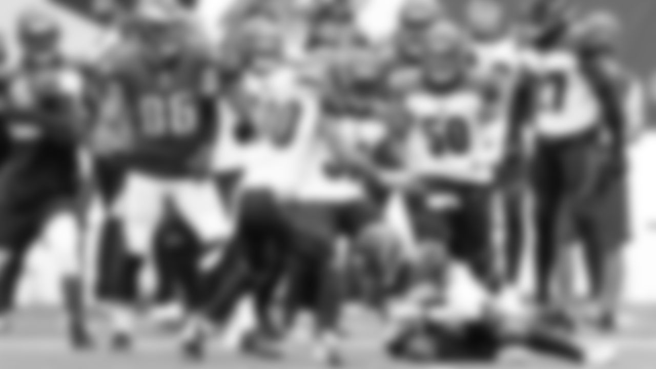 Cincinnati Bengals Defense (AP Photo/Laurence Kesterson)