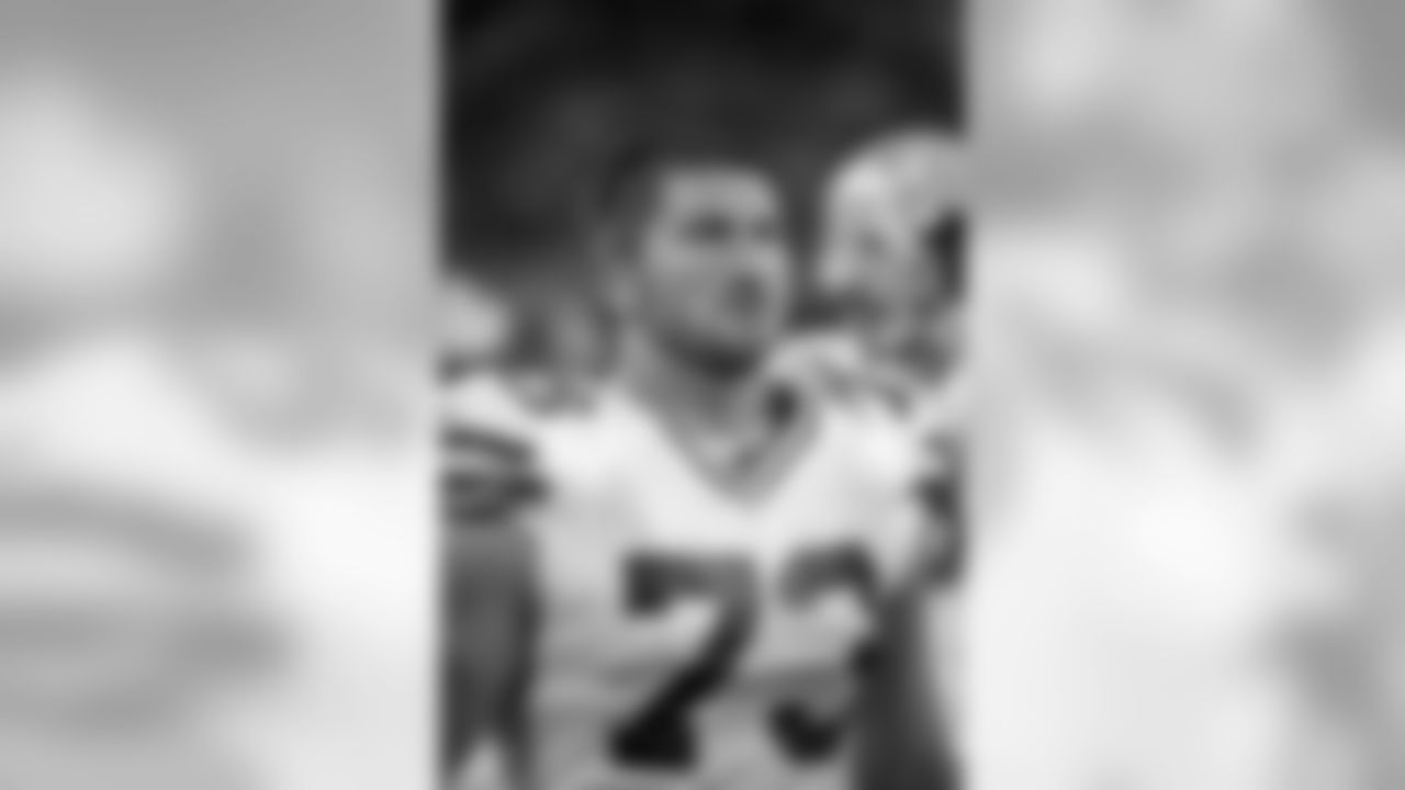 Green Bay Packers center JC Tretter looks on from the sidelines during a NFL football game against the Minnesota Vikings on Sunday, Sept. 18, 2016 in Minneapolis. The Vikings won the game, 17-14. (G. Newman Lowrance via AP)