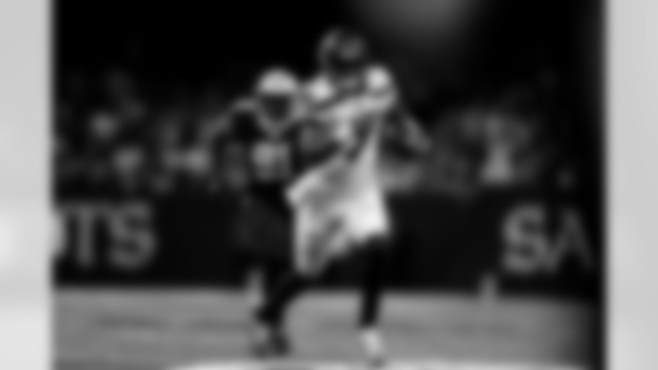 The best photos of Seahawks quarterback Geno Smith from the 2022 season.