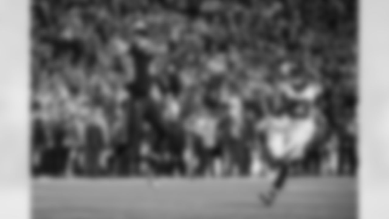 ThroughTheYears-Falcons-2017-RM1_2666