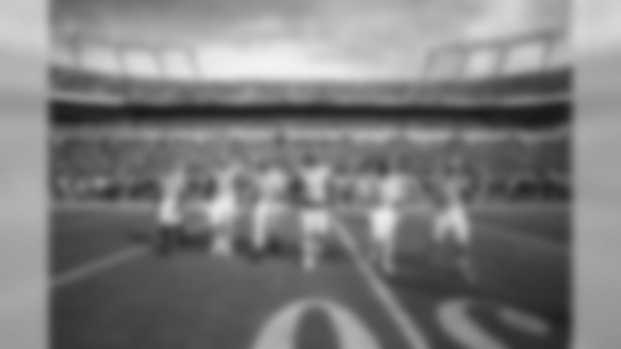 The NFC team walks out to the coin toss before the 2020 NFL Pro Bowl football game, Sunday, Jan. 26, 2020 in Orlando, Fla. (Logan Bowles/NFL)