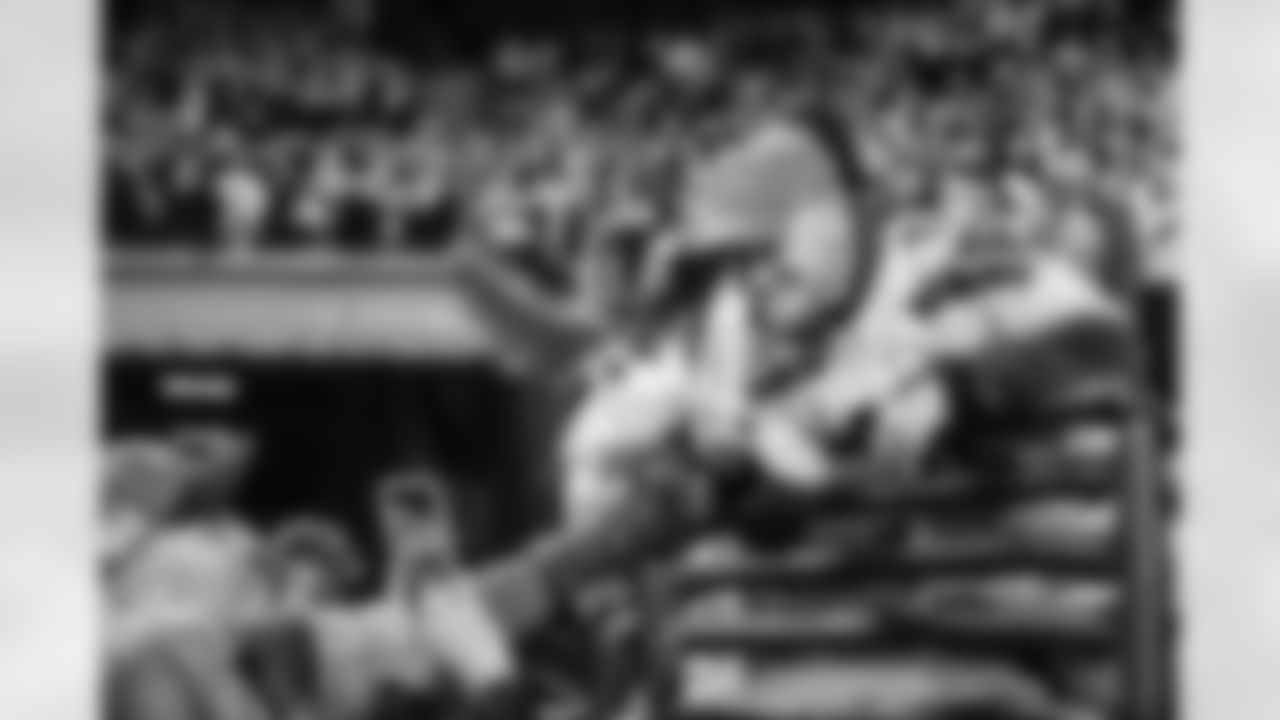 Seahawks-Taima-Through-The-Years-20171120_19-03-10_6776