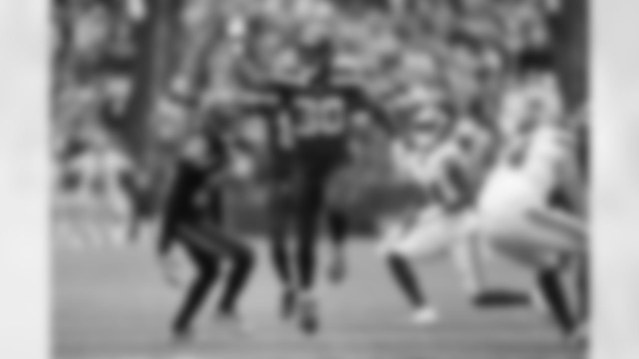 The best photos of Seahawks cornerback Mike Jackson from the 2022 season.