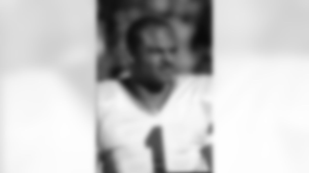 Moon, Warren sideline (2)