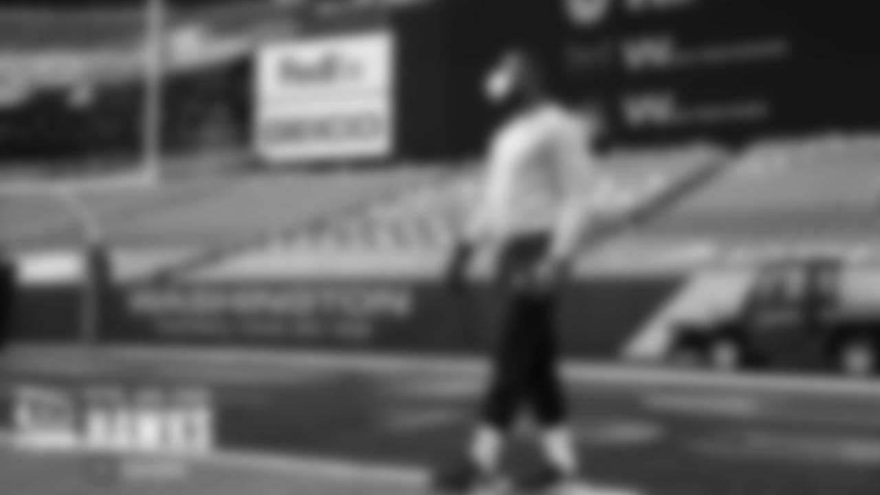 EyeOnTheHawks-Week15-20201219_12-03-06_WALKTHRU-06