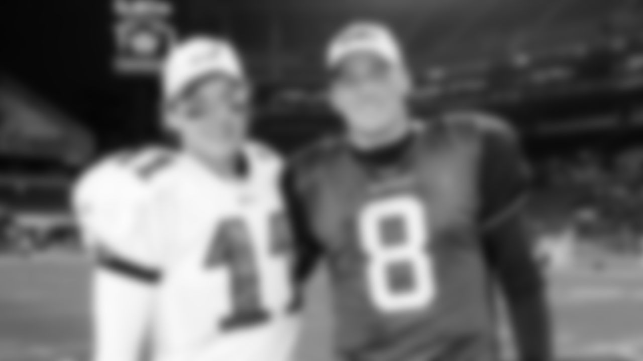2002_Tim, Matt Hasselbeck 1bae5581