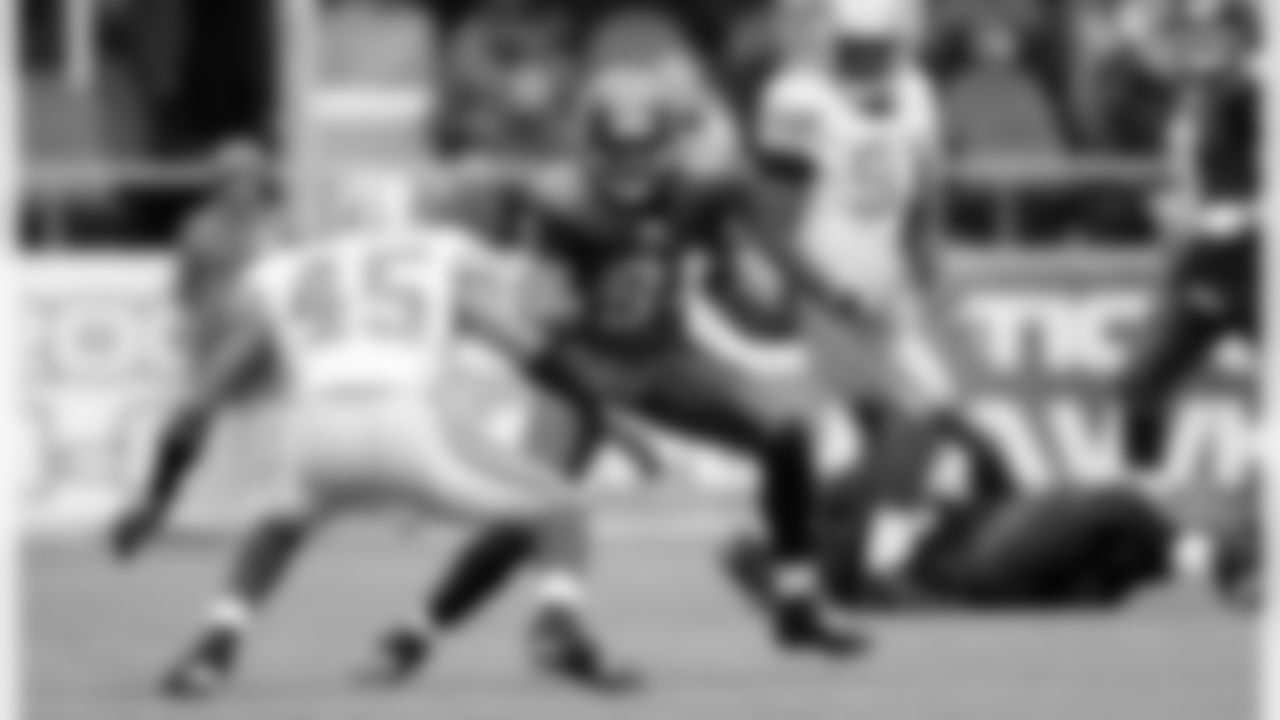 Seahawks-Lions-Through-The-Years-20031116_14-55-06_8392