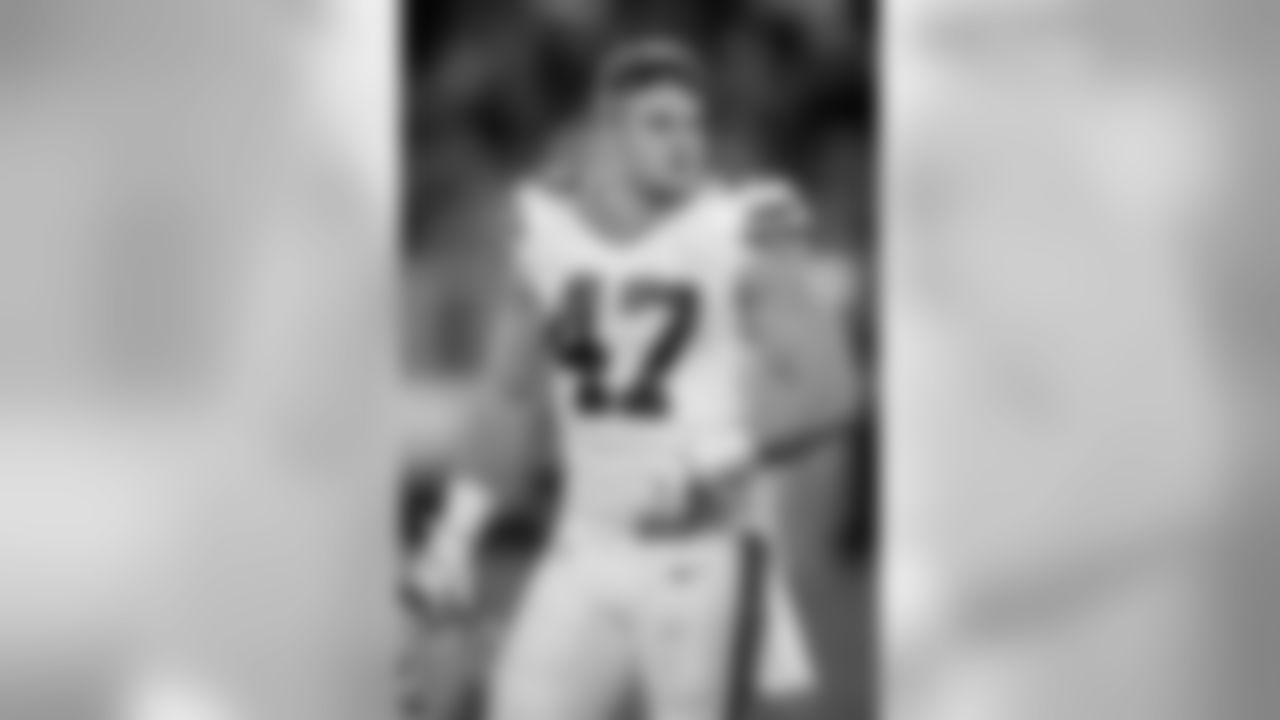 Green Bay Packers linebacker Jake Ryan (47) looks on from the sidelines during a week 7 NFL football game against the Chicago Bears, Thursday, Oct 20, 2016, in Green Bay, Wis. The Packers won 26-10. (Scott Boehm via AP)