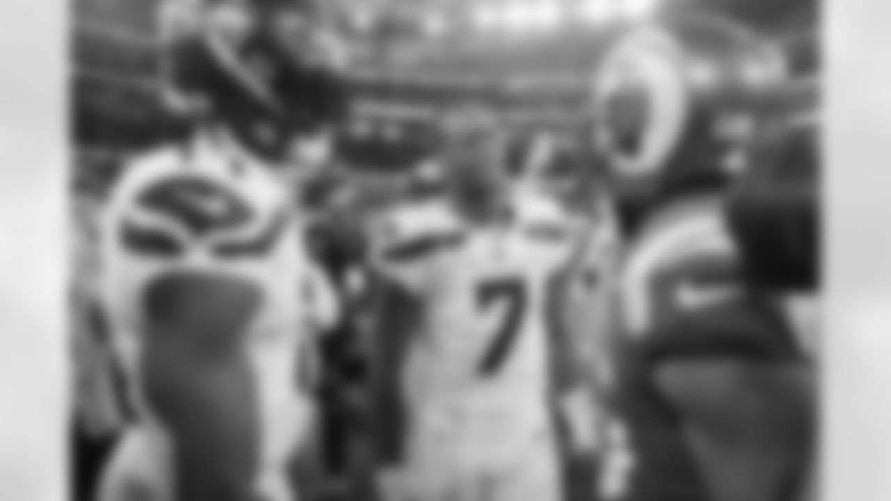 The best photos of Seahawks wide receiver DK Metcalf from the 2022 season.