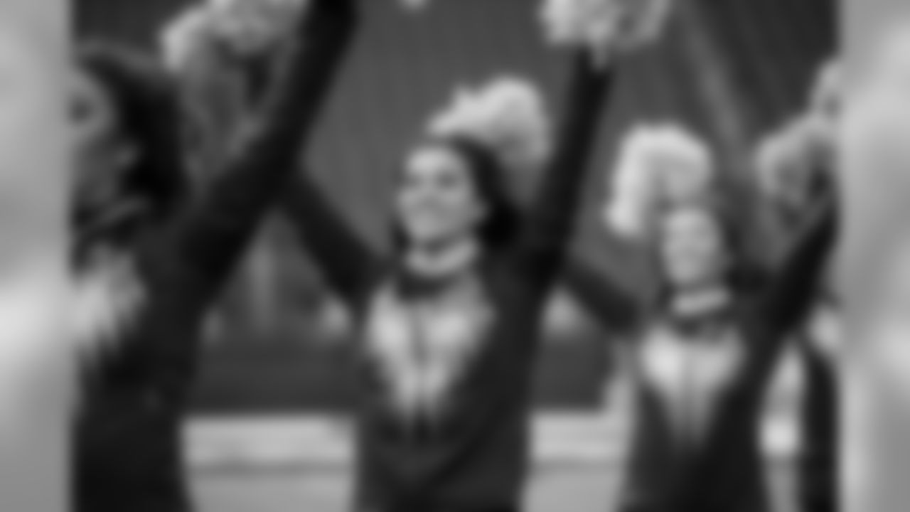 20171231_seagals_cardinals_janegphoto-2.jpg