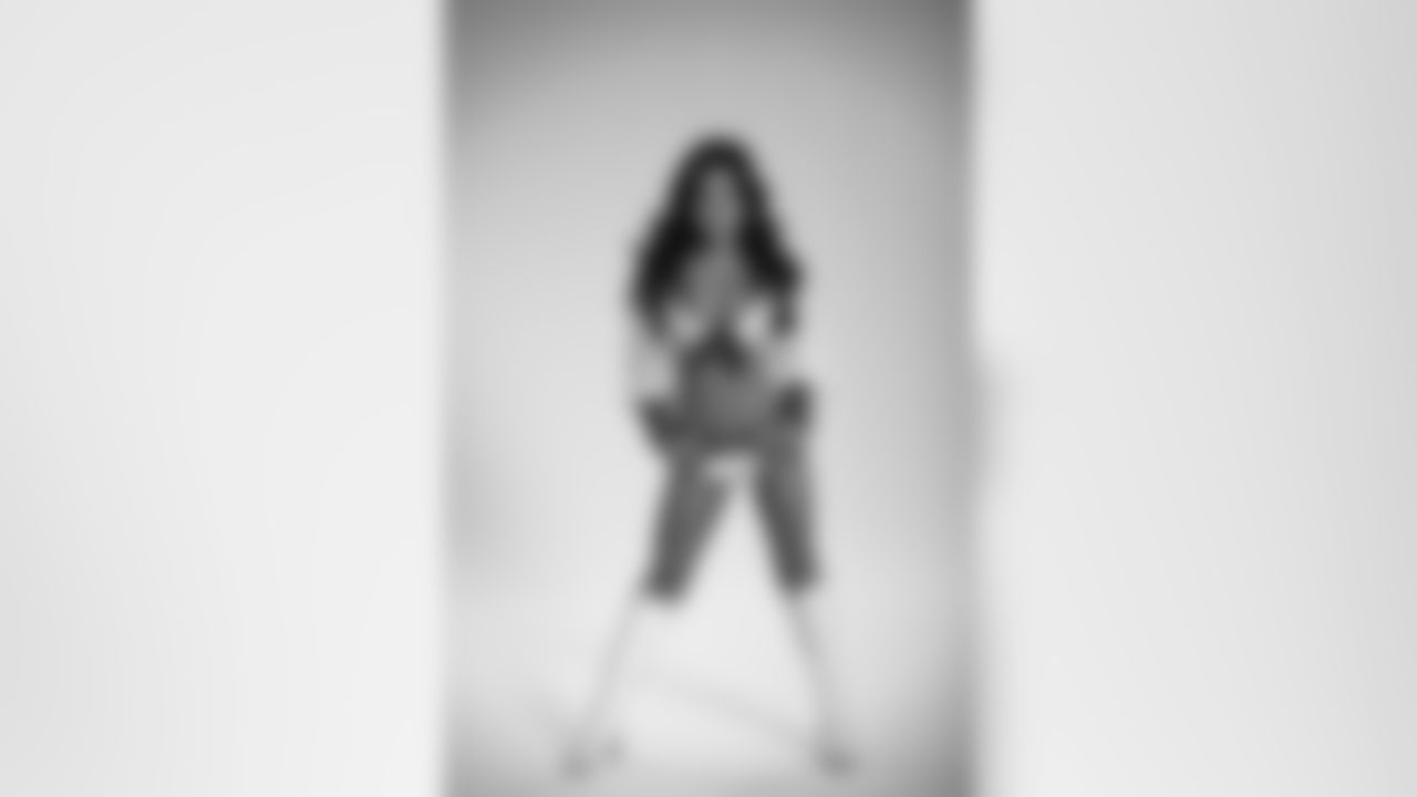 jessica_fullbody.jpg