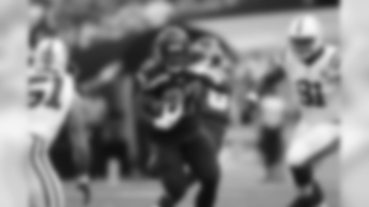 RB Mike Davis